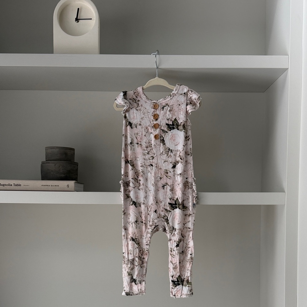 Girls' Pink Floral Ruffle-Sleeve Pajama Romper